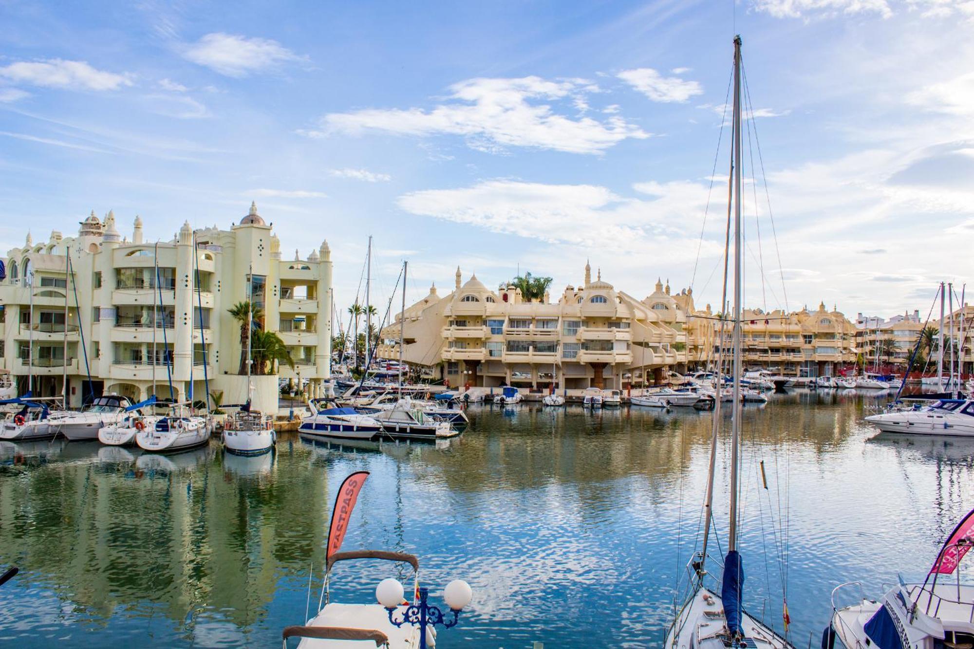 Benal Beach Suite Ii, Estudio Con Parque Acuatico Y Vistas Al Mar. ベナルマデナ エクステリア 写真