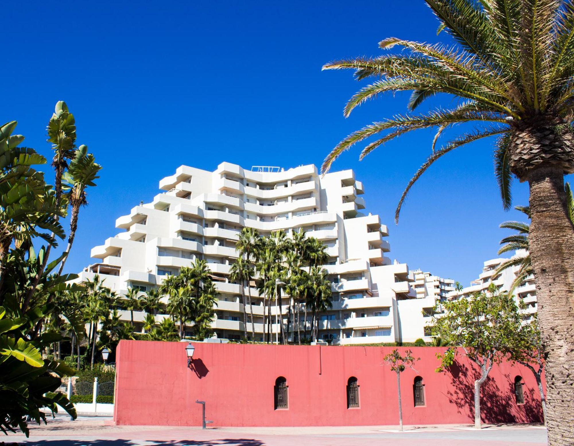 Benal Beach Suite Ii, Estudio Con Parque Acuatico Y Vistas Al Mar. ベナルマデナ エクステリア 写真