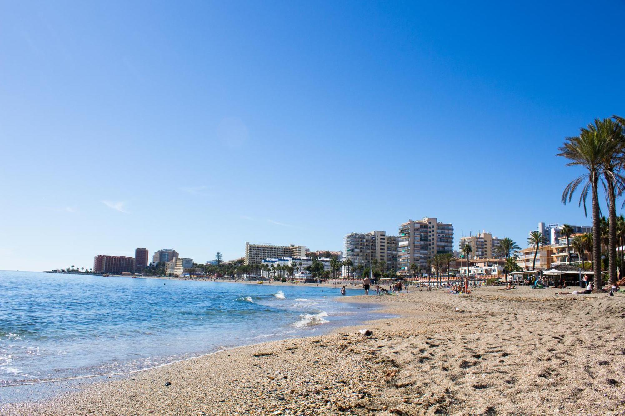 Benal Beach Suite Ii, Estudio Con Parque Acuatico Y Vistas Al Mar. ベナルマデナ エクステリア 写真