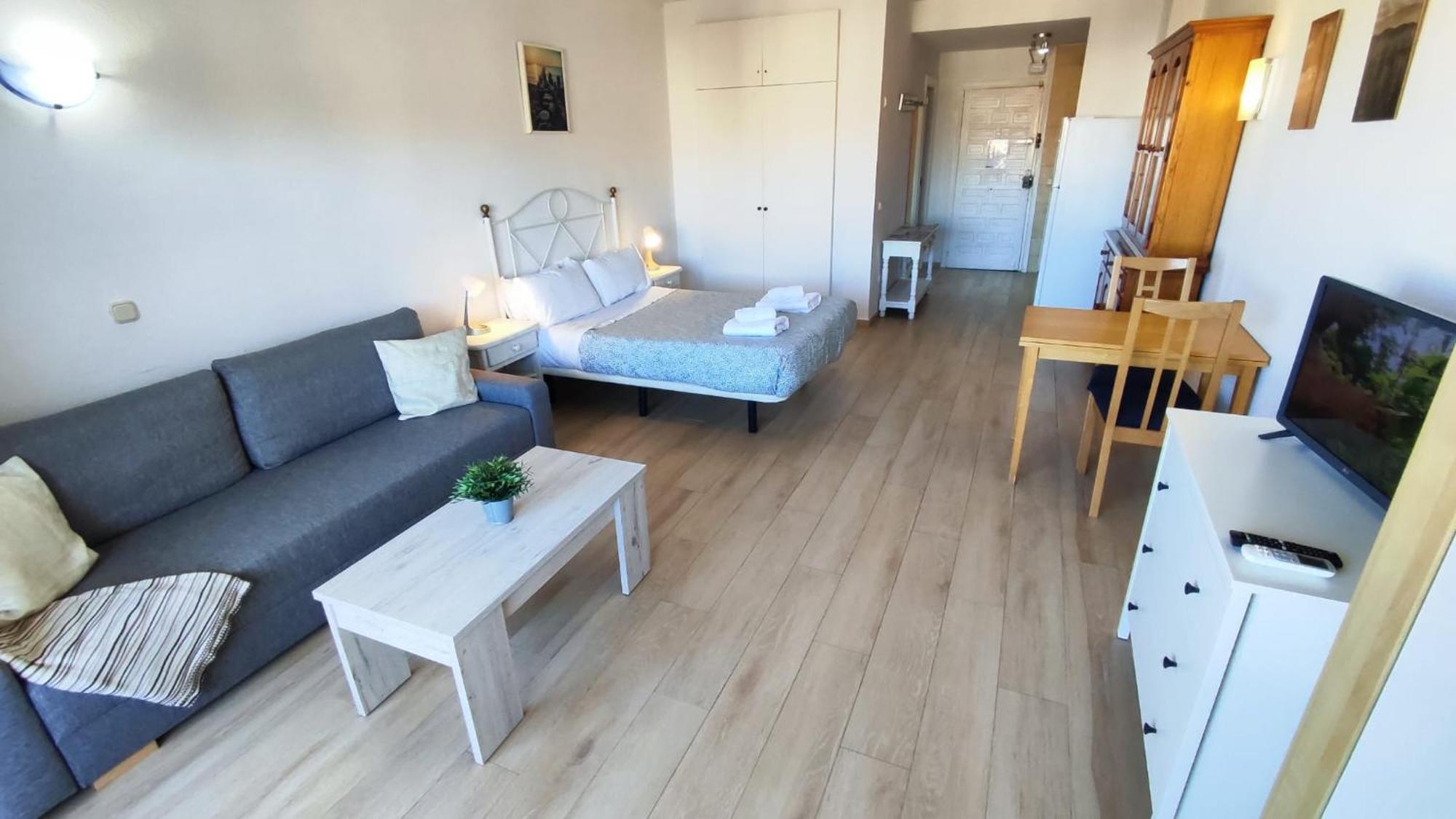 Benal Beach Suite Ii, Estudio Con Parque Acuatico Y Vistas Al Mar. ベナルマデナ エクステリア 写真